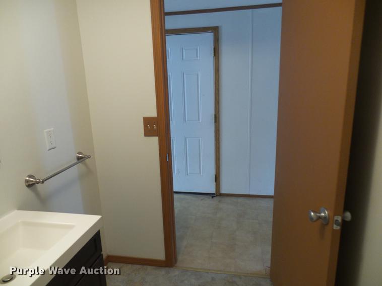 image for item DF7109 2005 mobile home