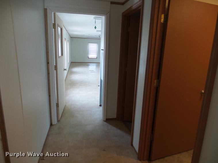 image for item DF7109 2005 mobile home