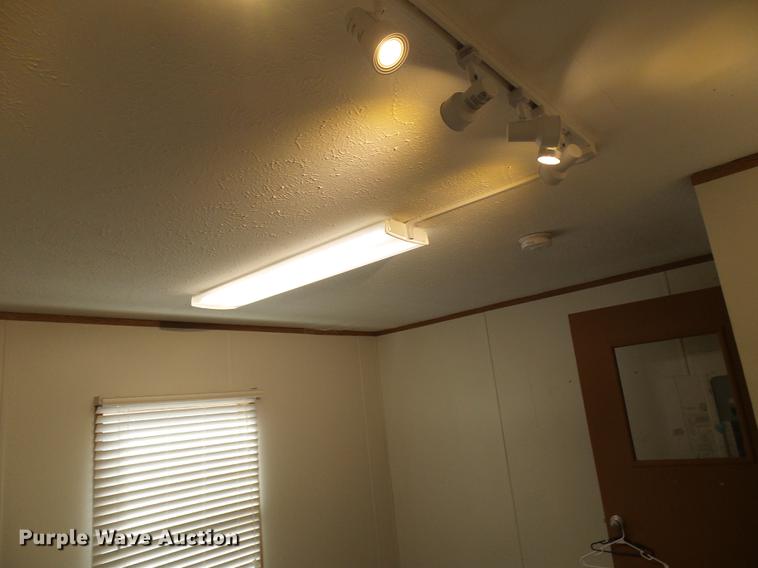 image for item DF7109 2005 mobile home