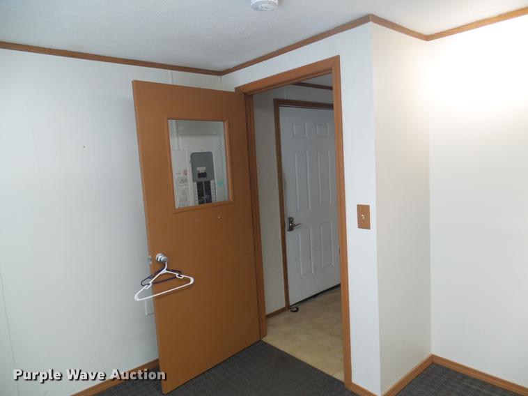 image for item DF7109 2005 mobile home