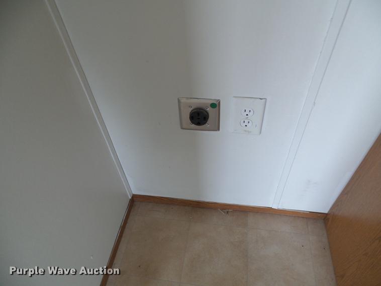 image for item DF7109 2005 mobile home