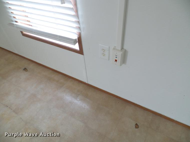 image for item DF7109 2005 mobile home