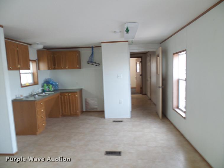 image for item DF7109 2005 mobile home