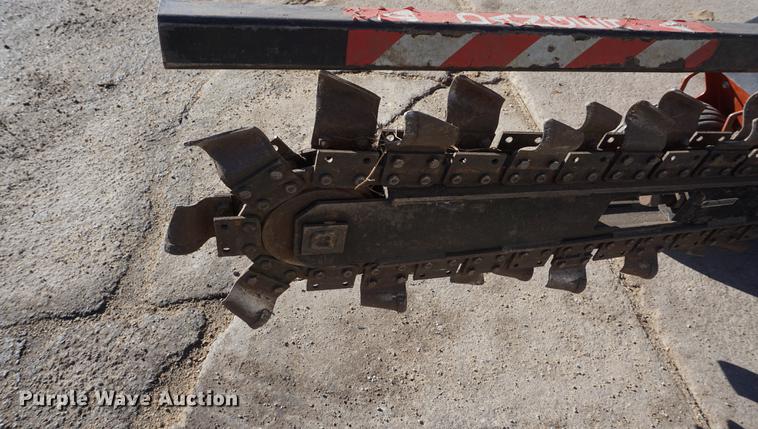 image for item DF7631 1996 Ditch Witch 1220 trencher