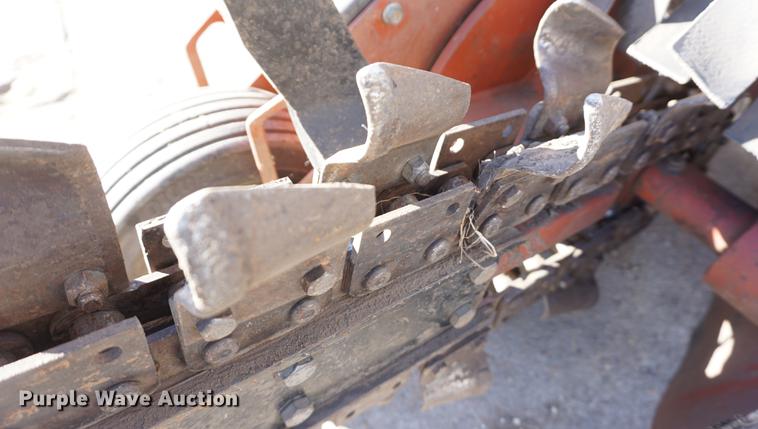image for item DF7631 1996 Ditch Witch 1220 trencher