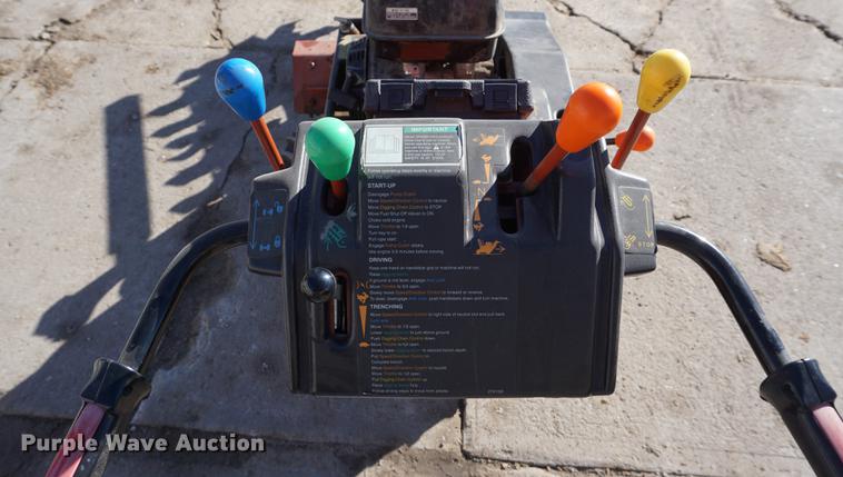 image for item DF7631 1996 Ditch Witch 1220 trencher