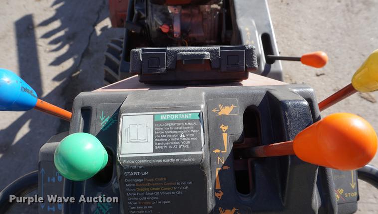 image for item DF7631 1996 Ditch Witch 1220 trencher
