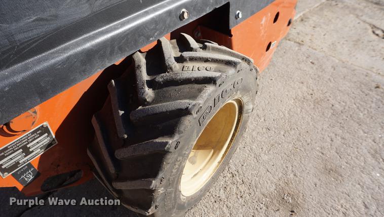 image for item DF7631 1996 Ditch Witch 1220 trencher