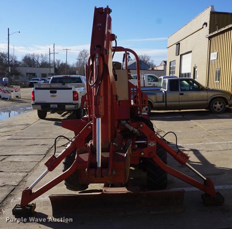 image for item DF7632 1998 Ditch Witch 3700 trencher