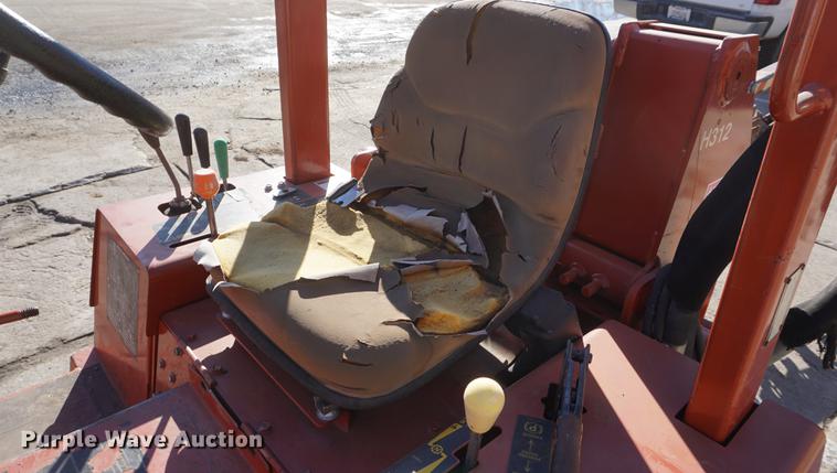 image for item DF7632 1998 Ditch Witch 3700 trencher