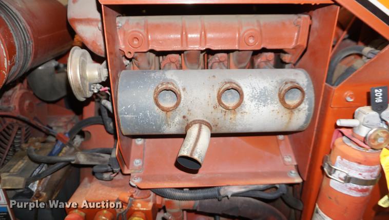 image for item DF7632 1998 Ditch Witch 3700 trencher