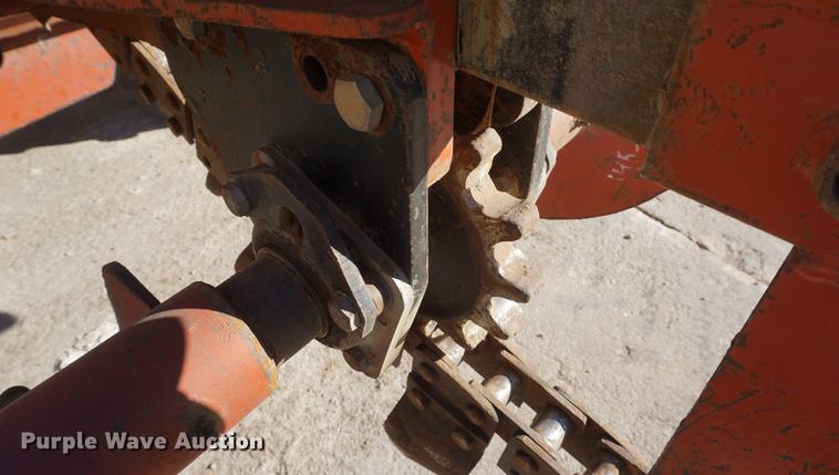 image for item DF7632 1998 Ditch Witch 3700 trencher