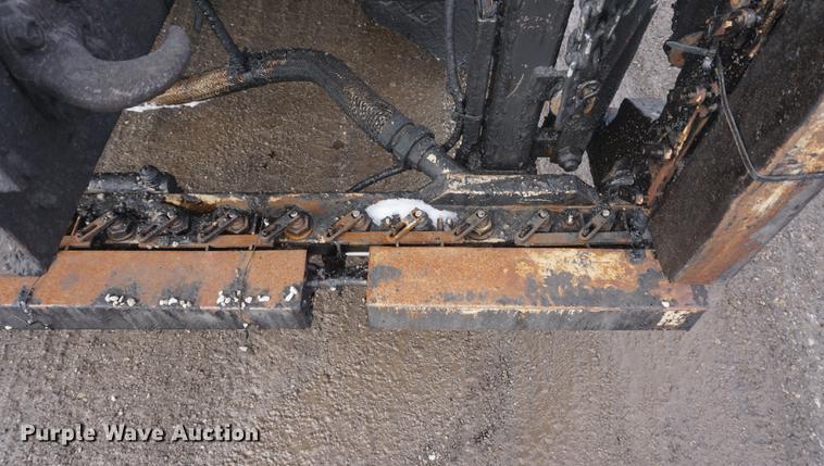 image for item DF7635 1997 International 4900 oil distributor truck