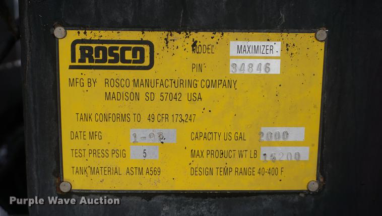 image for item DF7635 1997 International 4900 oil distributor truck