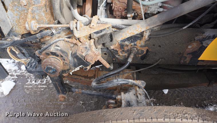 image for item DF7637 2002 International 4900 dump truck