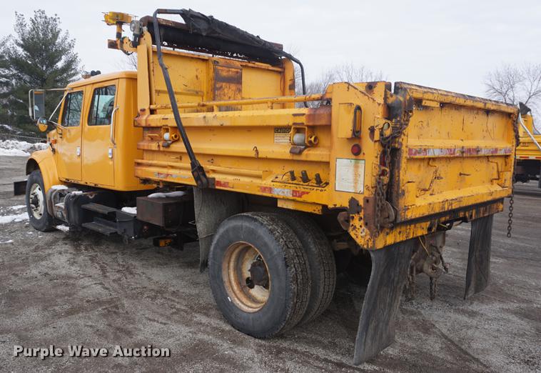 image for item DF7638 2002 International 4900 Crew Cab dump truck