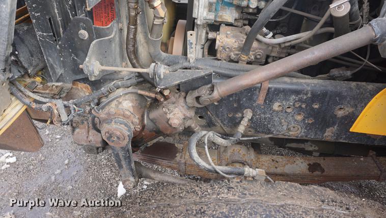 image for item DF7639 2002 International 4900 dump truck