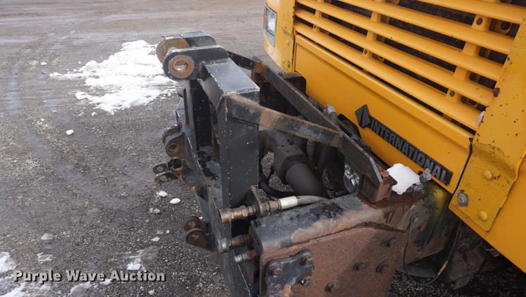 image for item DF7639 2002 International 4900 dump truck