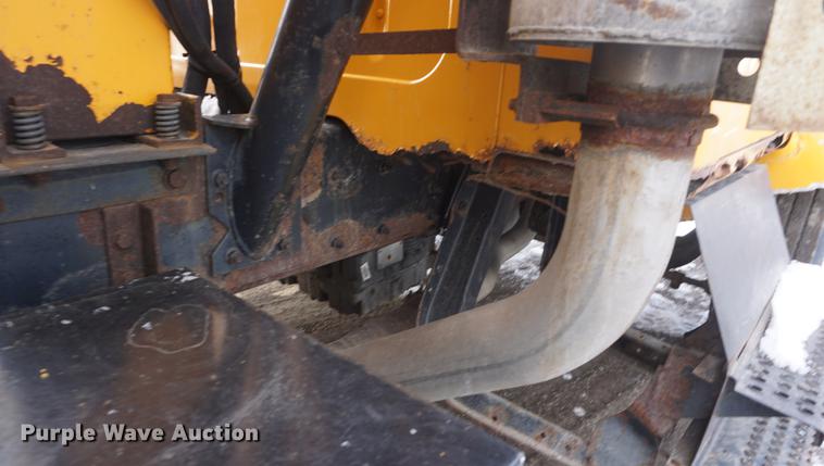 image for item DF7640 2002 International 4900 dump truck