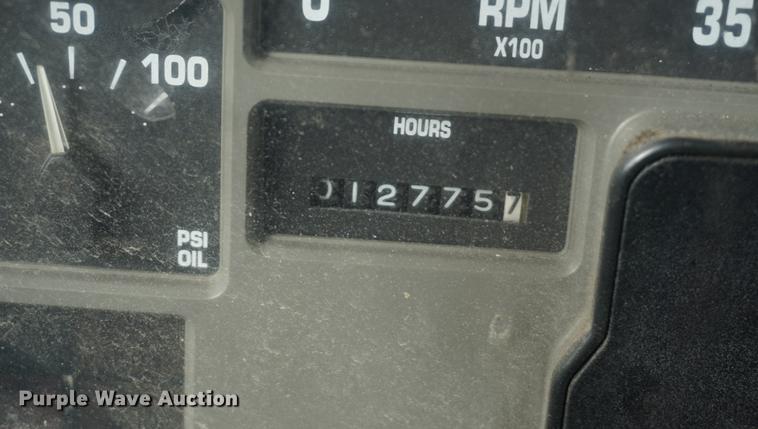 image for item DF7641 2001 International 4900 dump truck