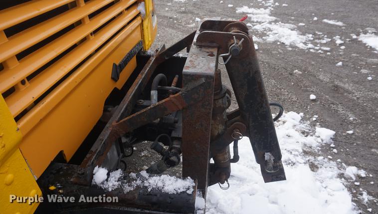 image for item DF7641 2001 International 4900 dump truck