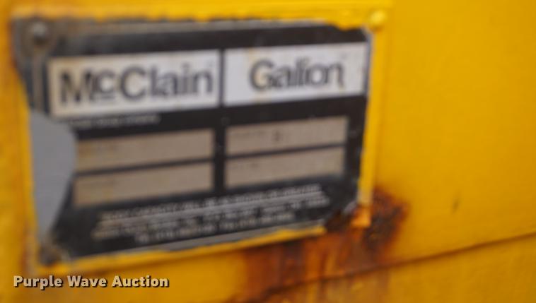 image for item DF7641 2001 International 4900 dump truck