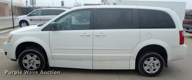 image for item DF8758 2009 Dodge Grand Caravan van