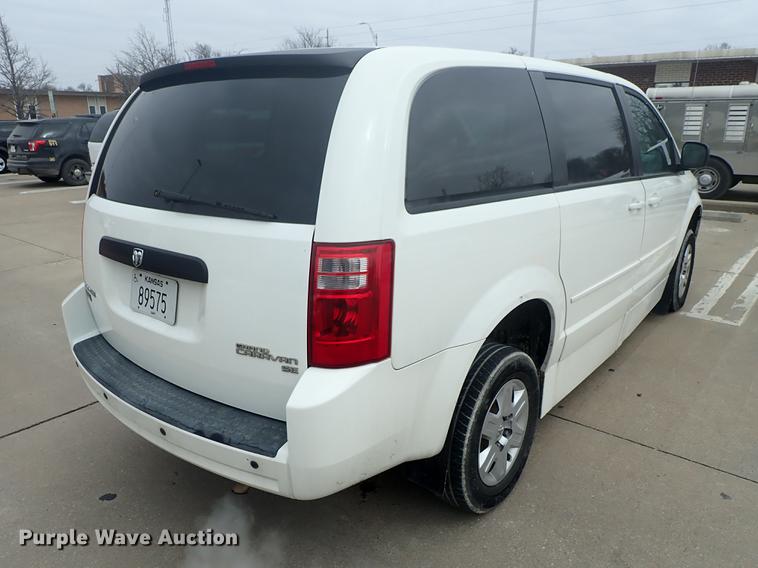 image for item DF8758 2009 Dodge Grand Caravan van