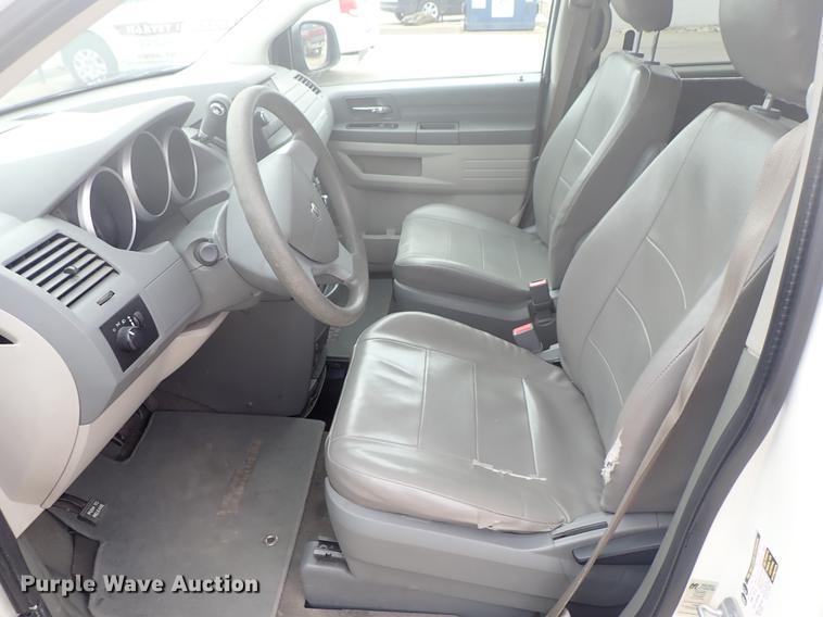 image for item DF8758 2009 Dodge Grand Caravan van
