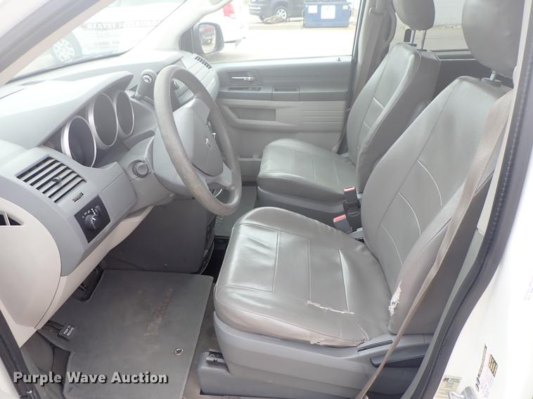 image for item DF8758 2009 Dodge Grand Caravan van