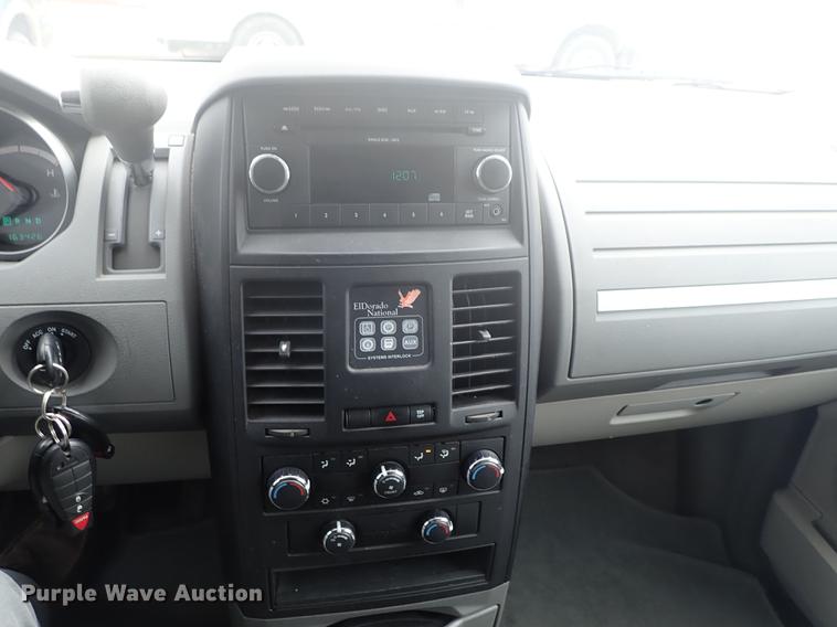 image for item DF8758 2009 Dodge Grand Caravan van