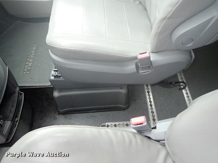 image for item DF8758 2009 Dodge Grand Caravan van