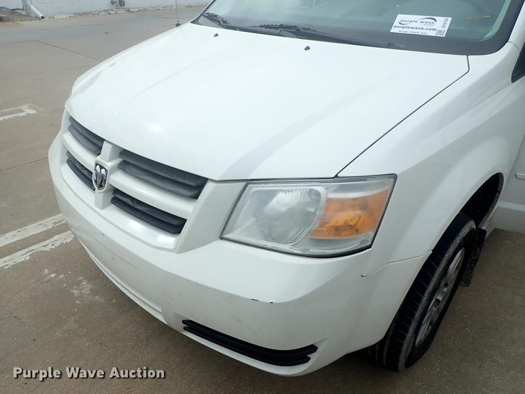 image for item DF8758 2009 Dodge Grand Caravan van