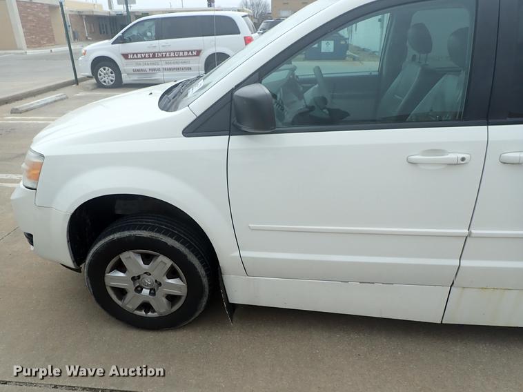 image for item DF8758 2009 Dodge Grand Caravan van