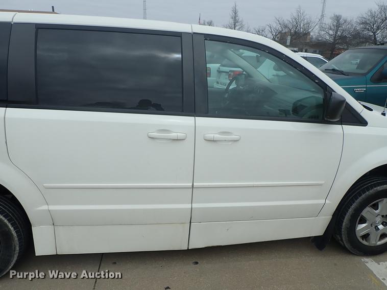 image for item DF8758 2009 Dodge Grand Caravan van