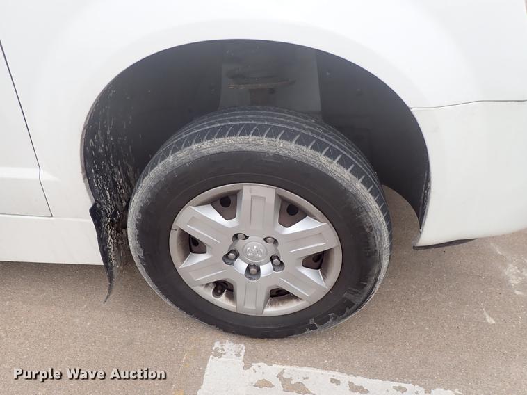 image for item DF8758 2009 Dodge Grand Caravan van