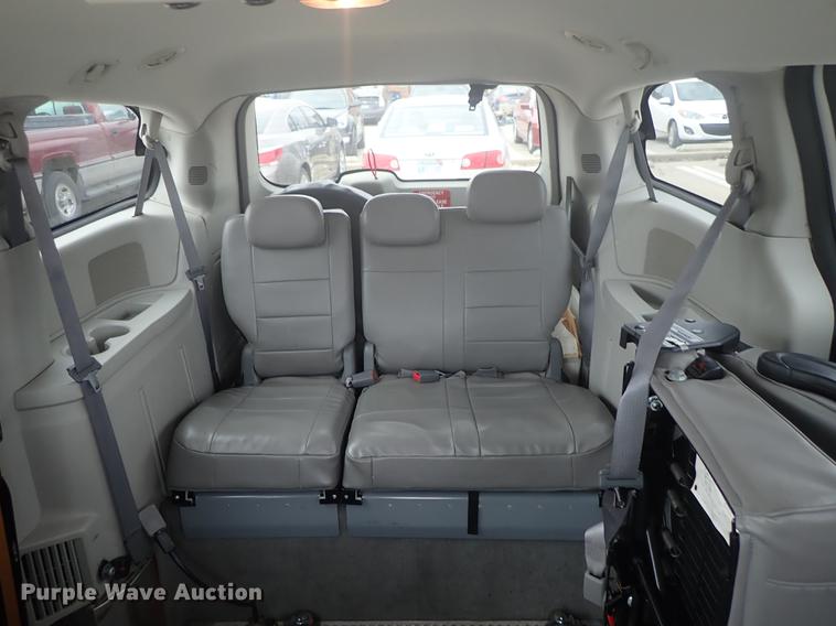 image for item DF8758 2009 Dodge Grand Caravan van