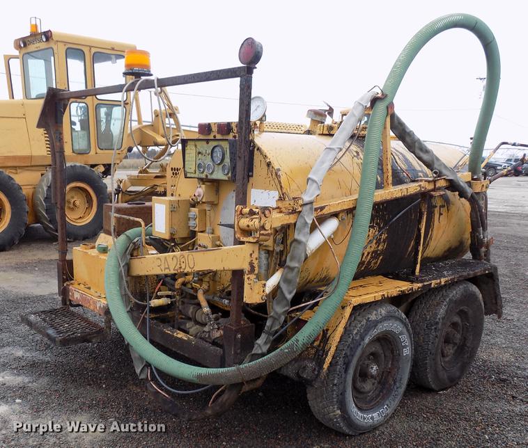 image for item DG3345 Rosco RA-200 pot hole patcher