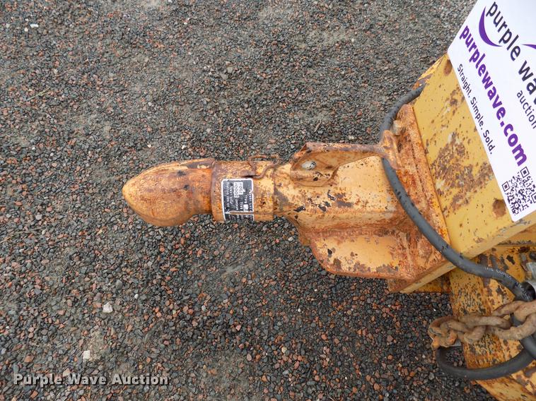 image for item DG3345 Rosco RA-200 pot hole patcher