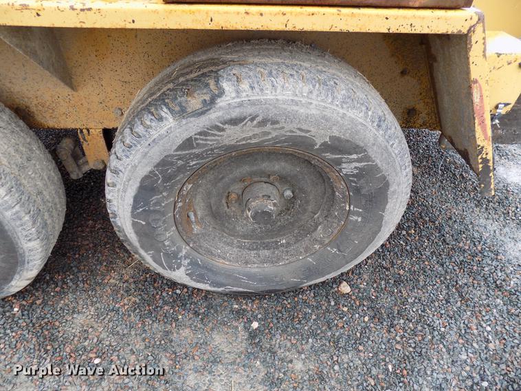 image for item DG3345 Rosco RA-200 pot hole patcher