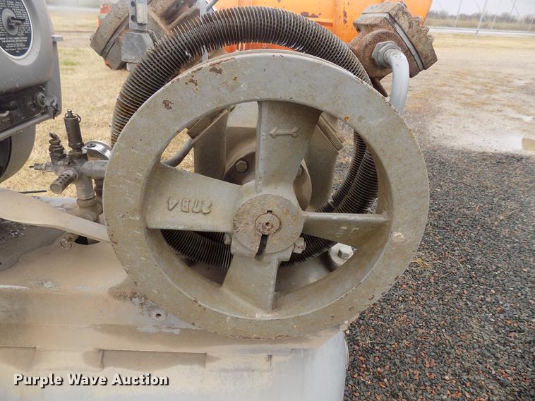 image for item DG3348 1994 Ingersoll Rand 242F10G air compressor