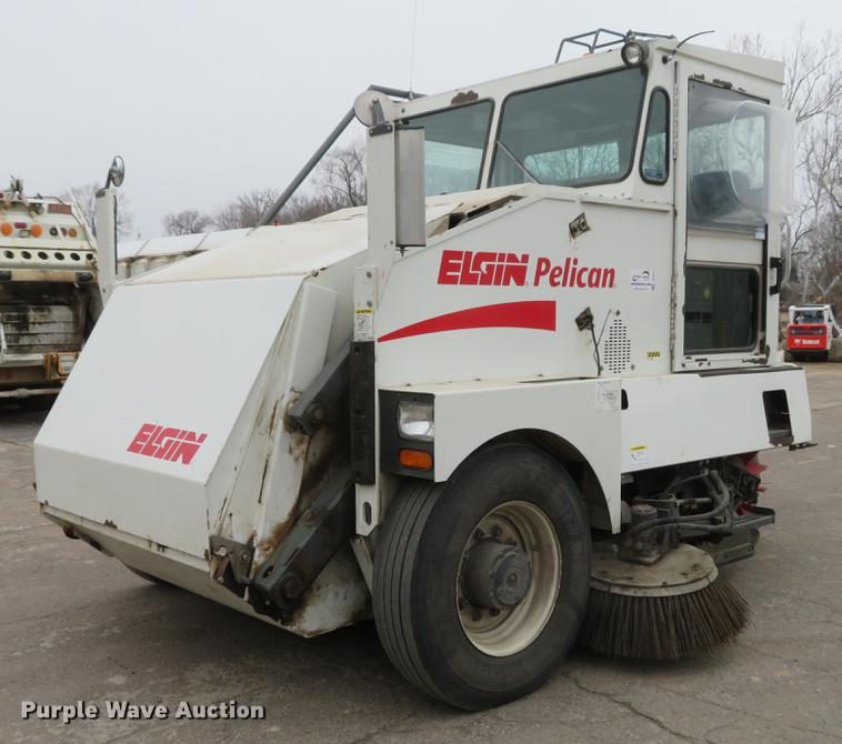 image for item DG3876 2006 Elgin Pelican street sweeper