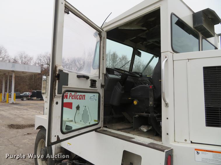 image for item DG3876 2006 Elgin Pelican street sweeper