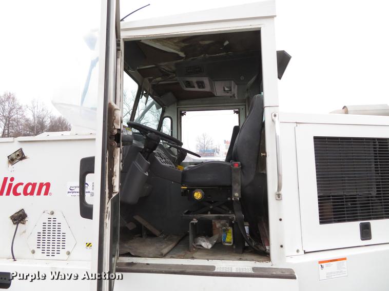 image for item DG3876 2006 Elgin Pelican street sweeper