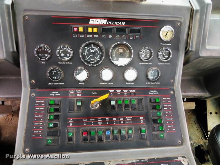 image for item DG3876 2006 Elgin Pelican street sweeper