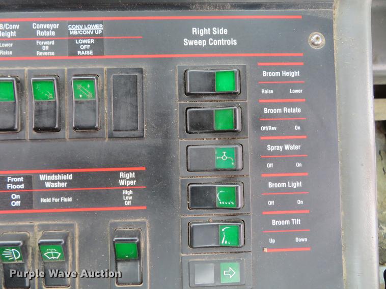 image for item DG3876 2006 Elgin Pelican street sweeper