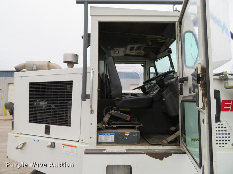 image for item DG3876 2006 Elgin Pelican street sweeper