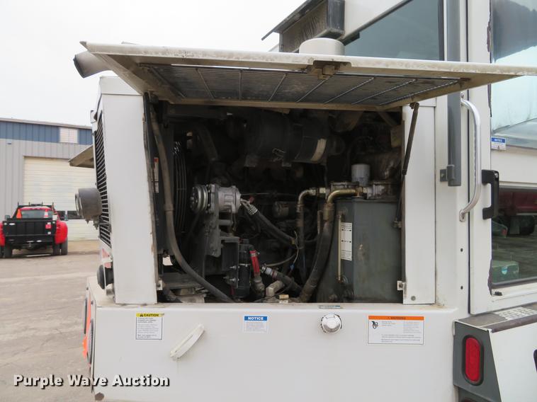 image for item DG3876 2006 Elgin Pelican street sweeper