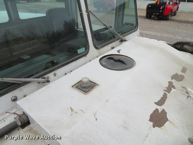 image for item DG3876 2006 Elgin Pelican street sweeper