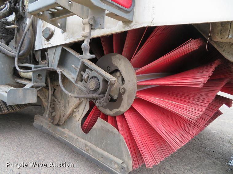 image for item DG3876 2006 Elgin Pelican street sweeper